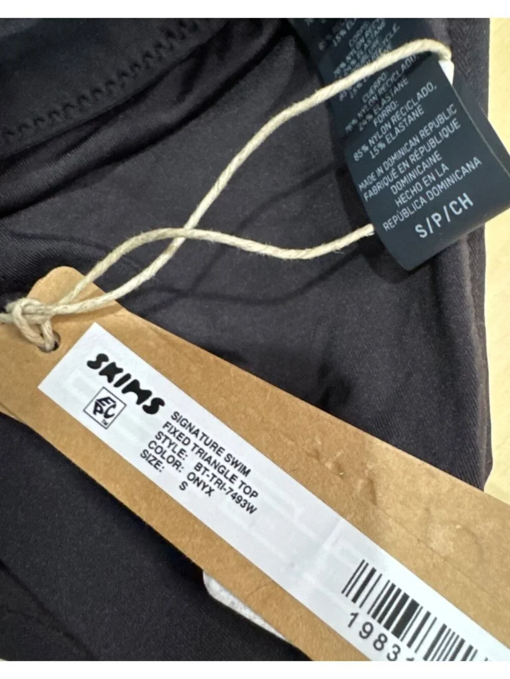 NWT Skims Signature Swim Fixed Triangle Bikini Top In Onyx Black Size S MSRP $44